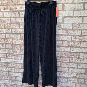 Colsie Black Wide Leg Pants size m - NWT